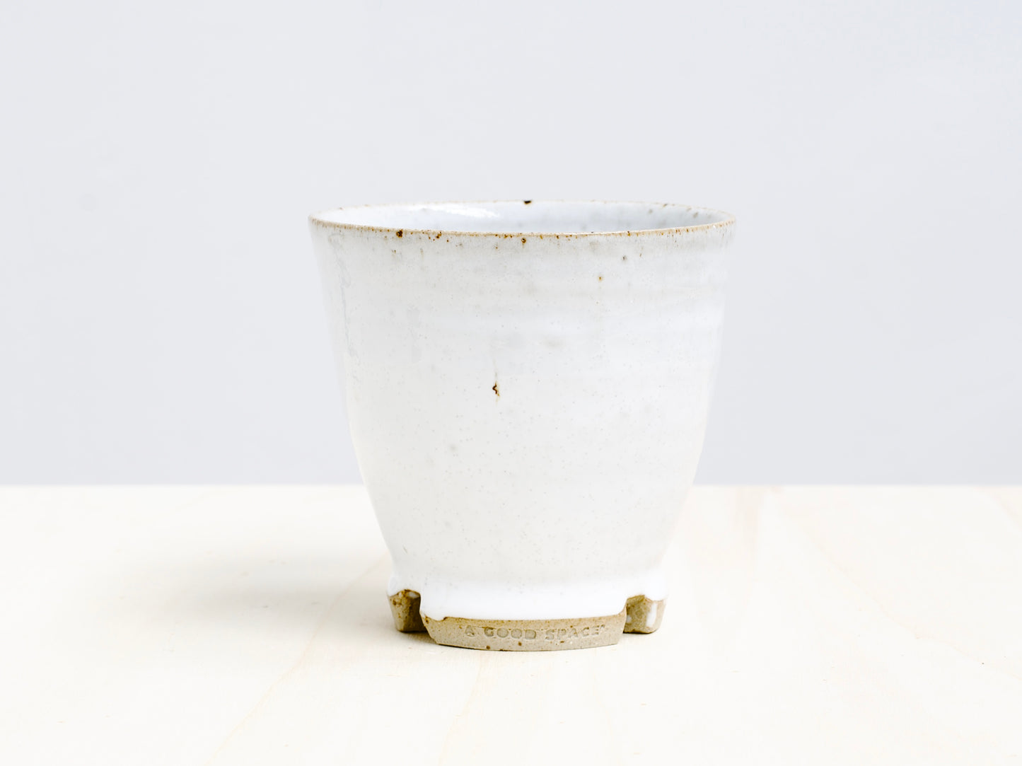 White Notched-Foot Cup