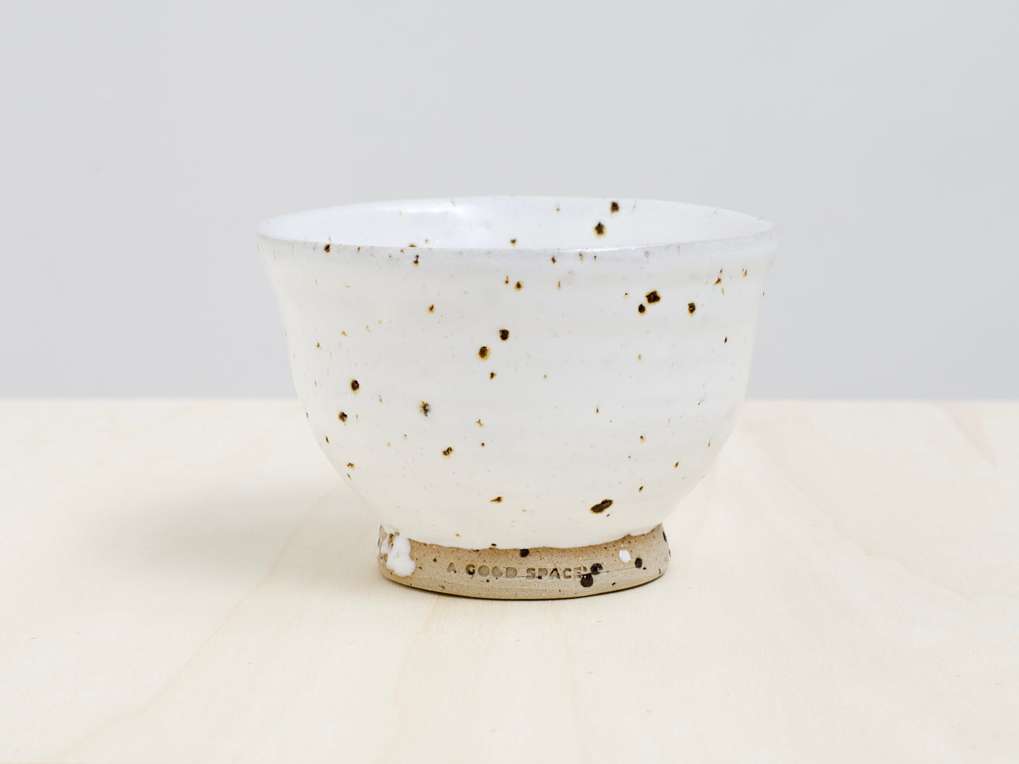Mat White Bowl with Terracotta Tile Fragments