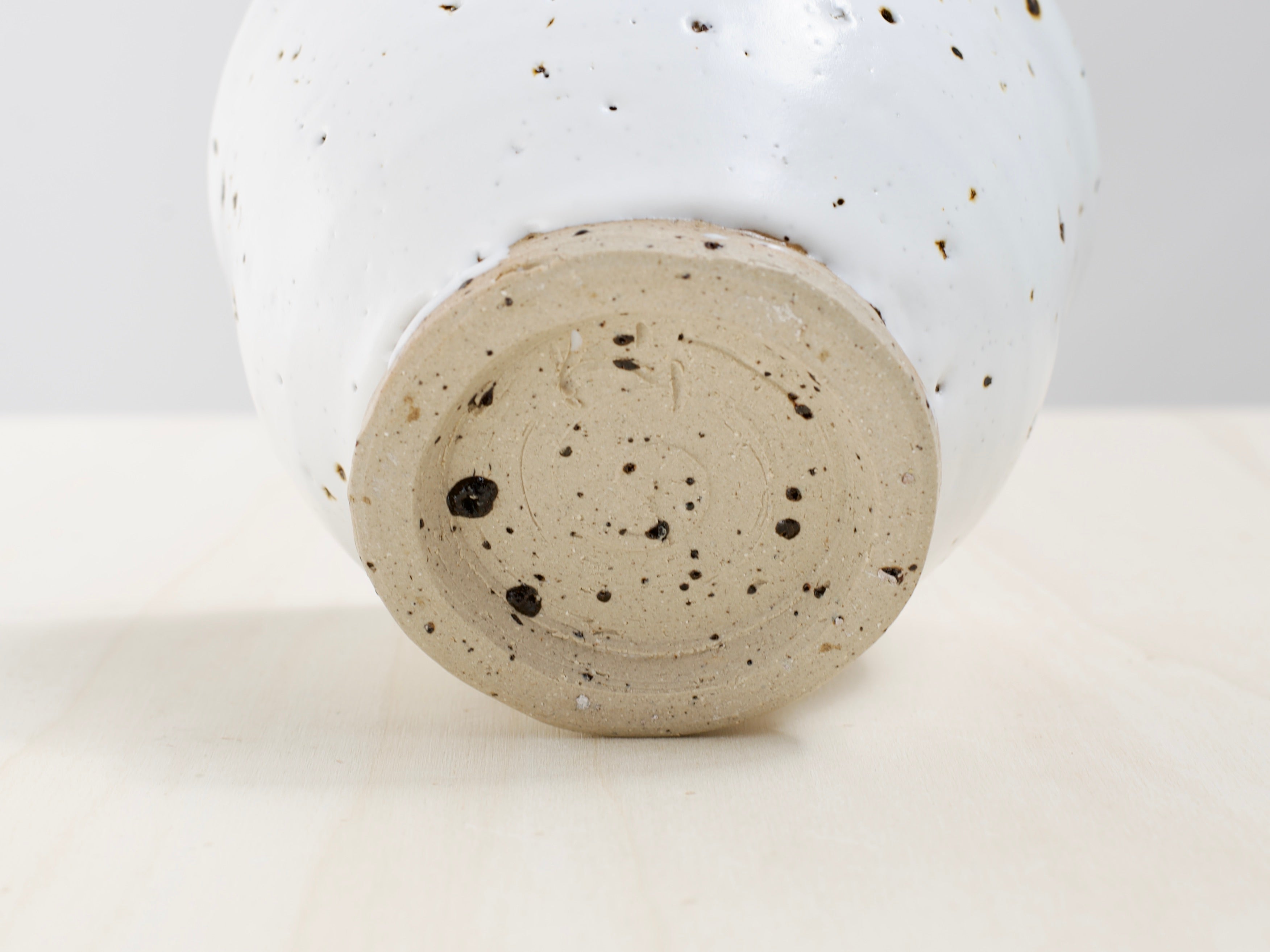 Mat White Bowl with Terracotta Tile Fragments