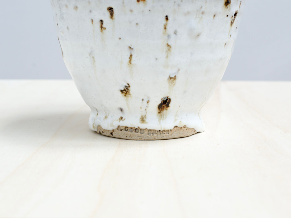 Shiny White Bowl with Terracotta Tile Fragments