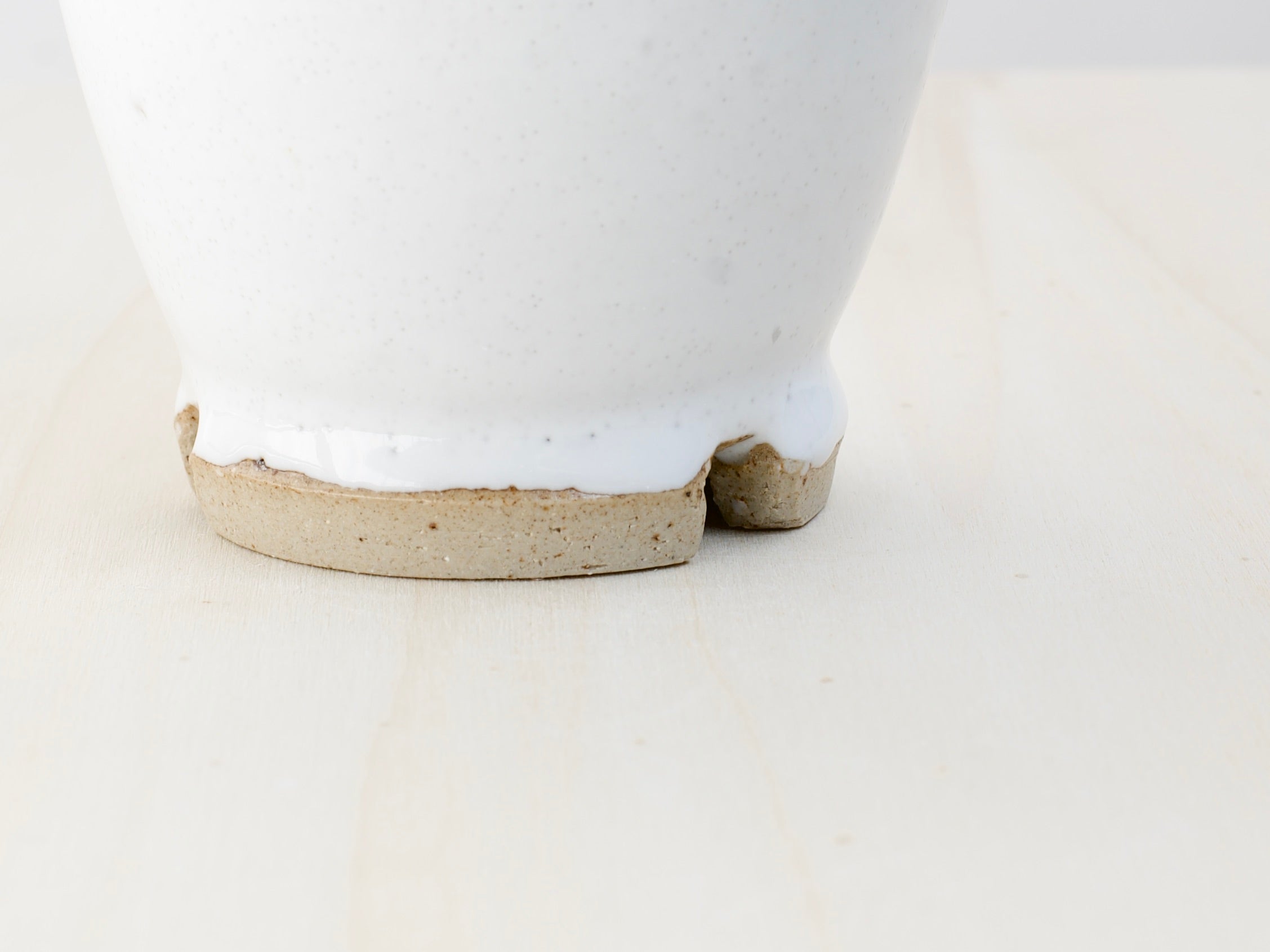 White Notched-Foot Cup