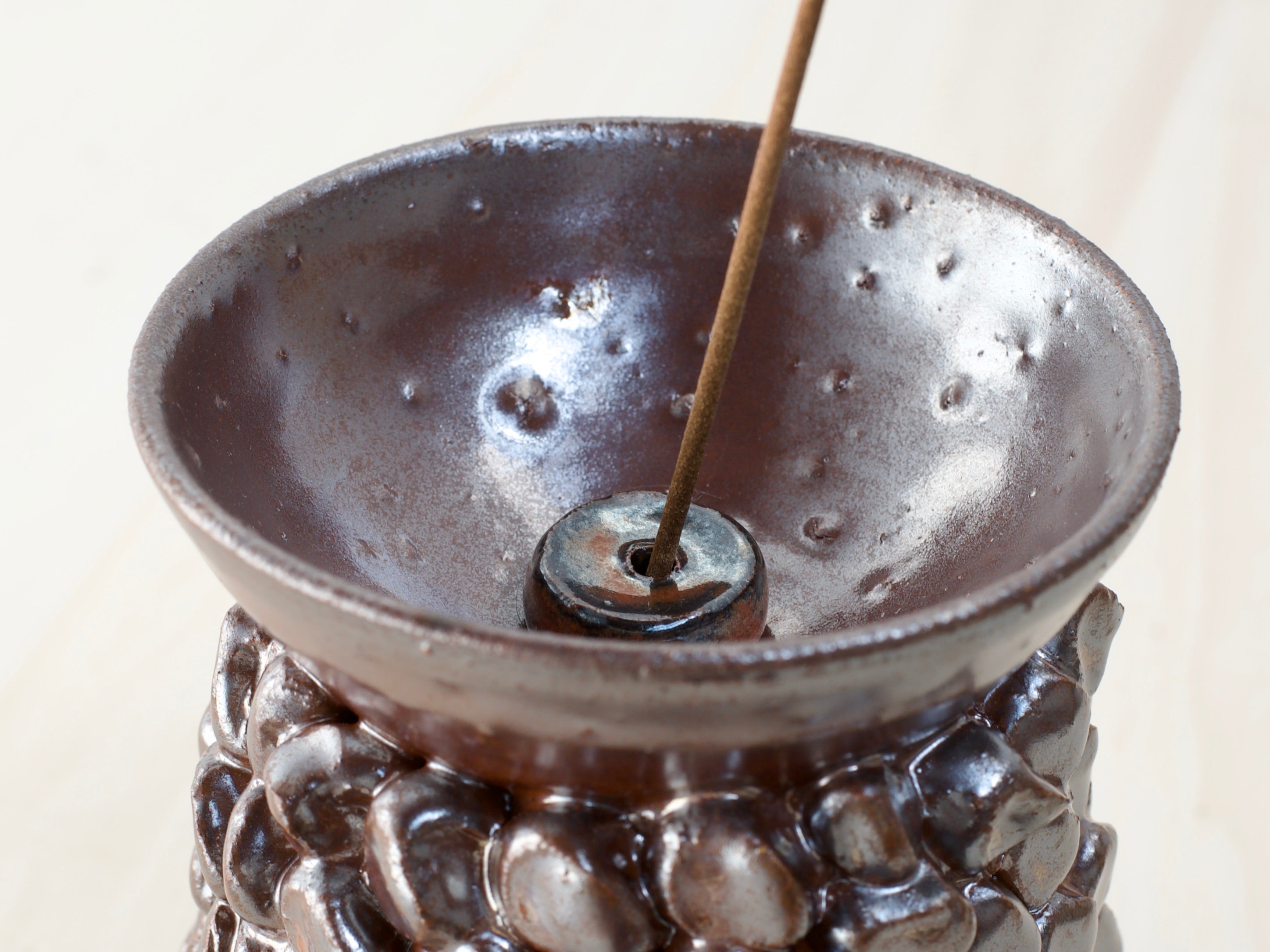 Silver-Red Ceramic Censer + Natural Cedar Incense