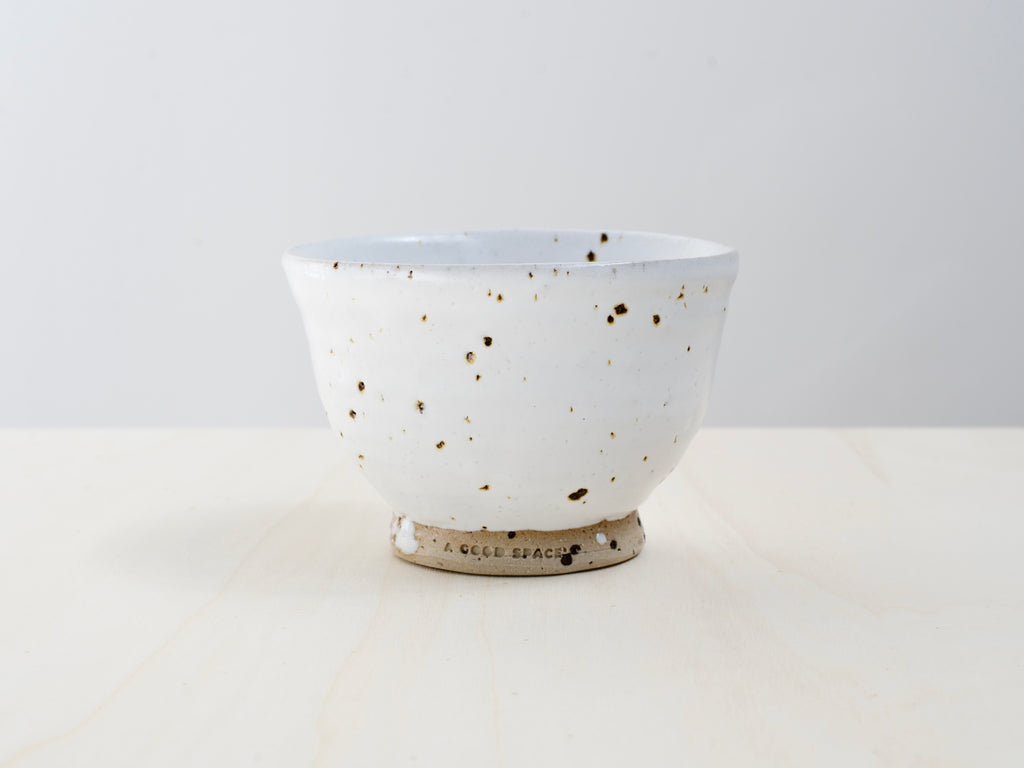 Mat White Bowl with Terracotta Tile Fragments