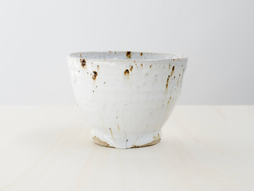 Shiny White Bowl with Terracotta Tile Fragments