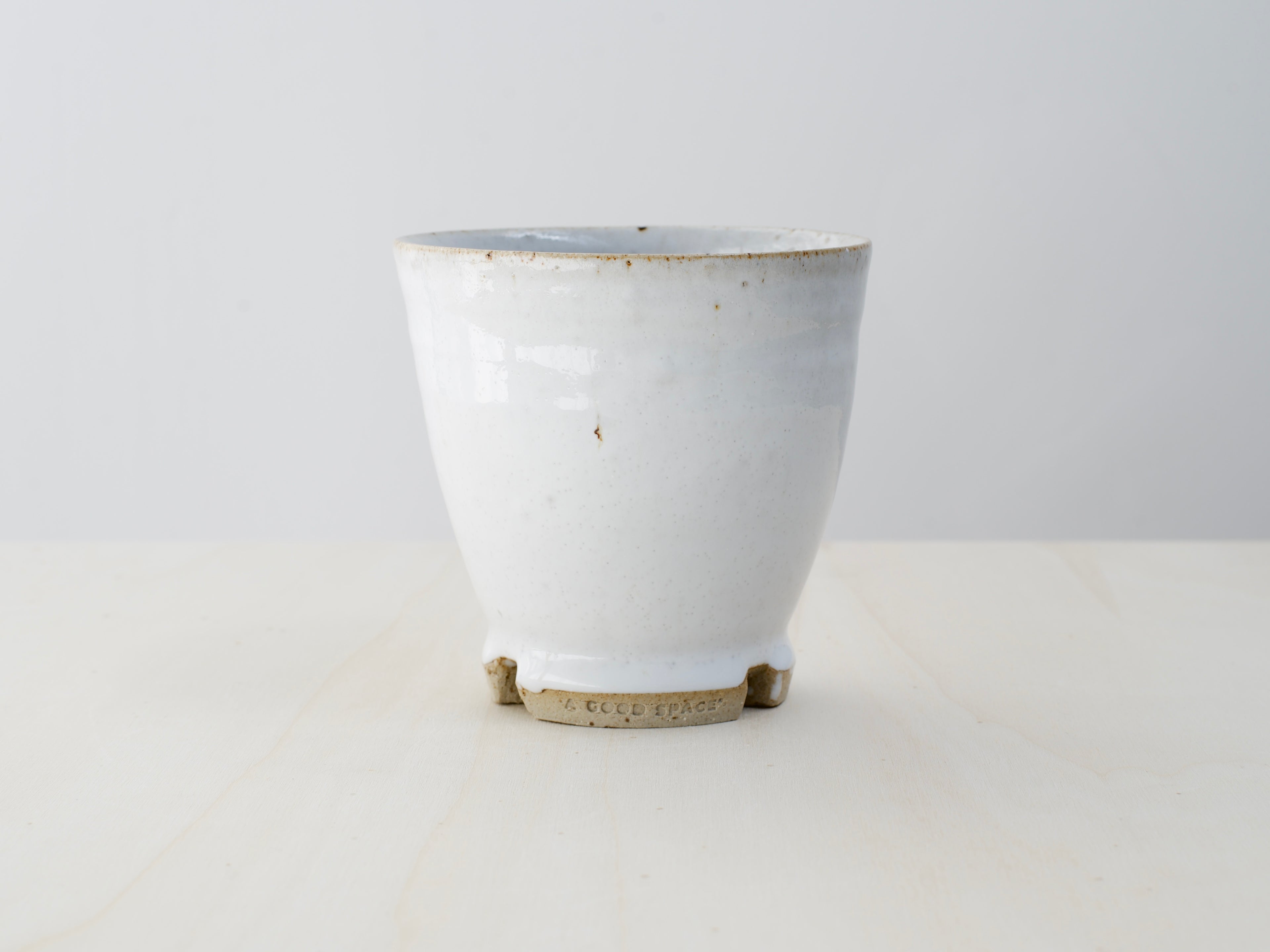 White Notched-Foot Cup